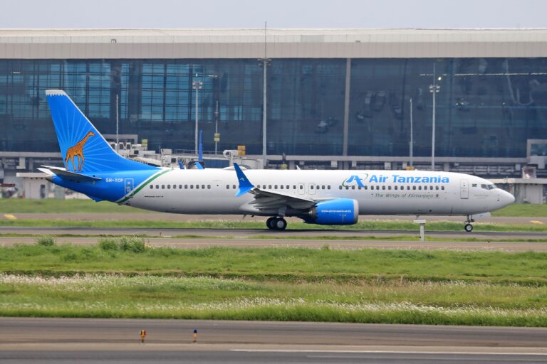 Air Tanzania photo by Jeffry Surianto